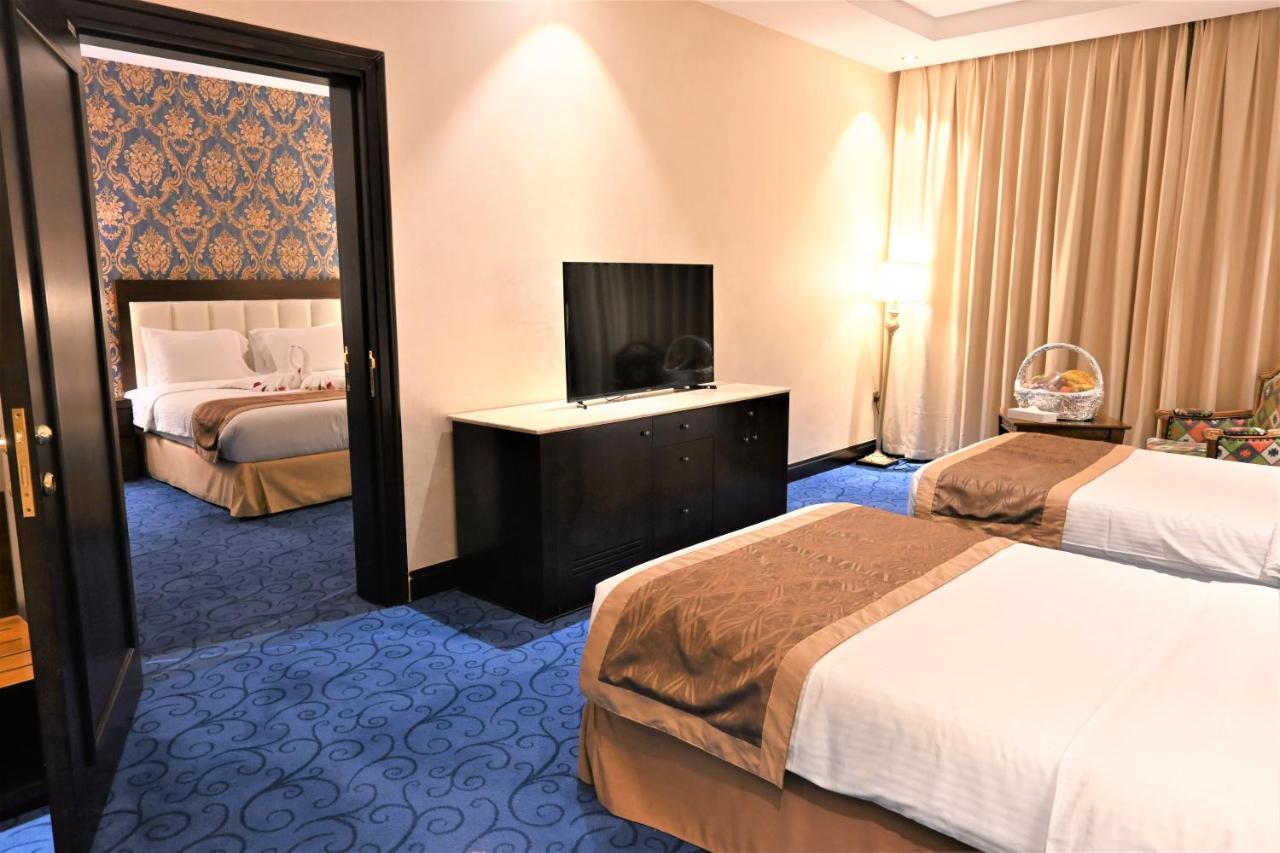 Crystal Plaza Al Majaz Hotel Sardzsa Kültér fotó