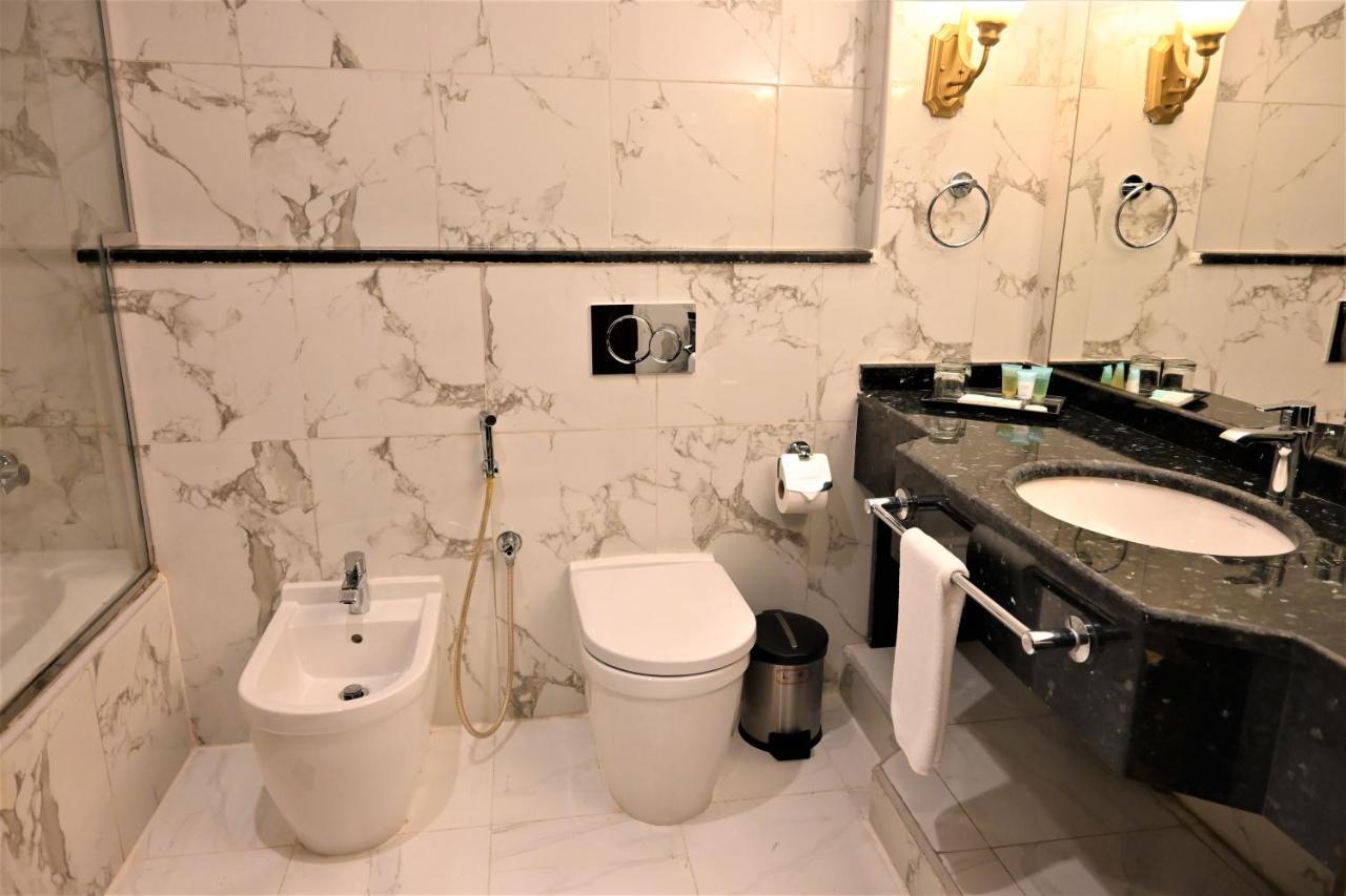 Crystal Plaza Al Majaz Hotel Sardzsa Kültér fotó