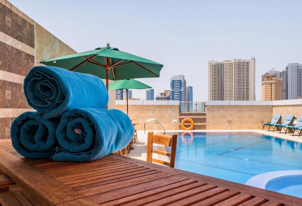 Crystal Plaza Al Majaz Hotel Sardzsa Kültér fotó