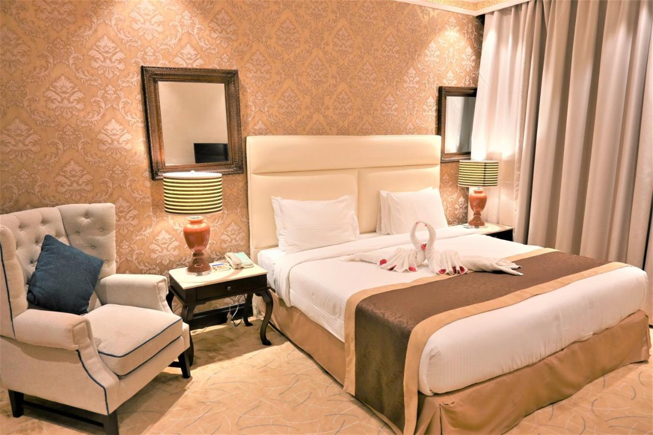 Crystal Plaza Al Majaz Hotel Sardzsa Kültér fotó
