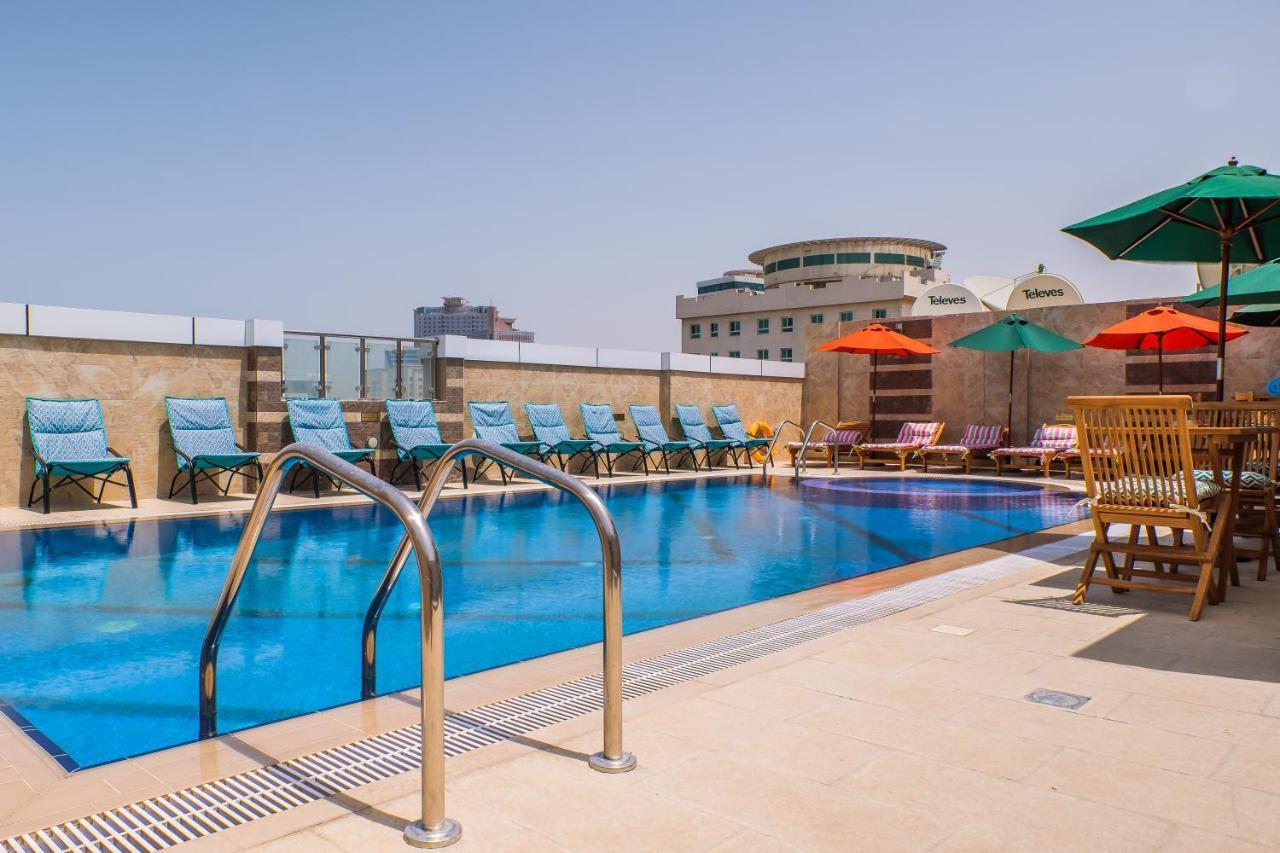 Crystal Plaza Al Majaz Hotel Sardzsa Kültér fotó